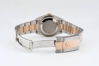 Thumbnail von Rolex Datejust 36 MOP Dial With Diamond Index - Steel And Rose Gold - Oyster Bracelet - 116231