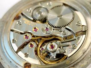 Thumbnail von IWC Hand-winding 33.5mm Steel Bauhaus Design Vintage