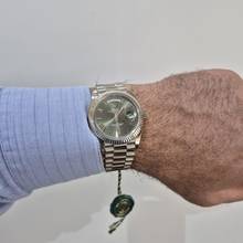 Thumbnail von Rolex Day-Date 40 40mm Presidente Ouro Branco Olive Green Automático Completo