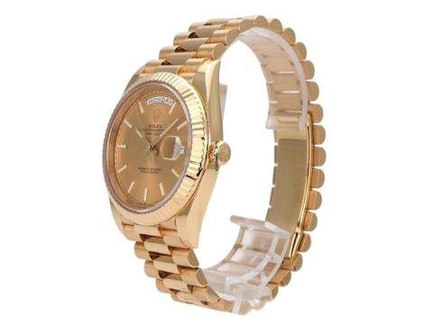  Rolex Day-Date 40 Gelbgold Ref. 228238 Champagner 