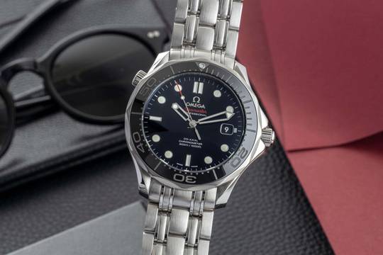  Omega Seamaster Diver 300 M Stahl Automatik Herrenuhr 212.30.41.20.01.003 B&P 