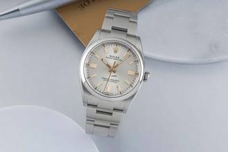 Rolex Oyster Perpetual 36 Silver Dial Steel Automatic Ref. 126000 B&P 2021