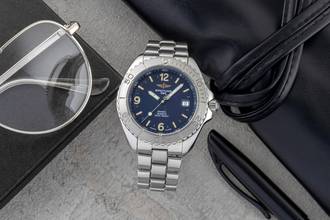 Thumbnail von Breitling Shark 300m Quartz Men's Watch Stainless Steel Ref. A58605