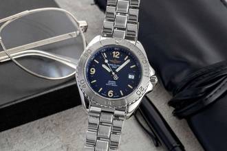 Breitling Shark 300m Quartz Men's Watch Stainless Steel Ref. A58605