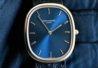 Thumbnail von Patek Philippe Ellipse d'Or 3738 | German Certificate 1993 | blue dial | yellow gold