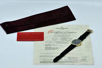 Thumbnail von Patek Philippe Ellipse d'Or 3738 | German Certificate 1993 | blue dial | yellow gold