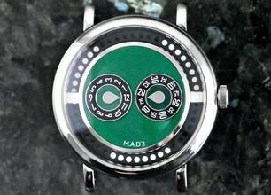 Thumbnail von M.A.D. Editions green M.A.D.2 | unworn | Full Set with QR code | Automatic cal. G101