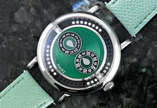 Thumbnail von M.A.D. Editions green M.A.D.2 | unworn | Full Set with QR code | Automatic cal. G101