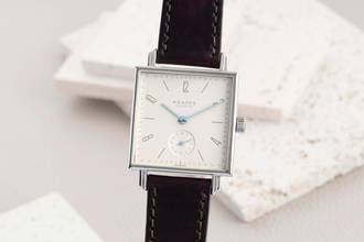 NOMOS Tetra Liverwort Stainless Steel Hand-Wound Medium Size Classic