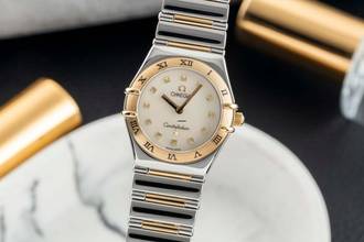 Omega Constellation Ladies Steel / Gold Quartz MOP Dial Ladies Ref. 1371.71.00 Classic