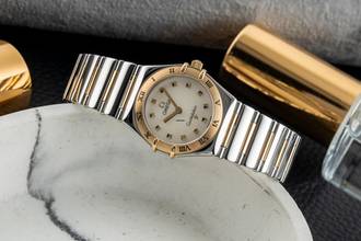 Thumbnail von Omega Constellation Ladies Steel / Gold Quartz MOP Dial Ladies Ref. 1371.71.00 Classic