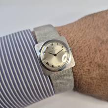 Thumbnail von Universal Genève Vintage Full White Gold Corda