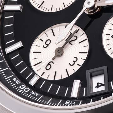  Vacheron Constantin Overseas Chronograph 42 Black – 5500V/110A-B481 – like NEW – 01/2020 Full Set 