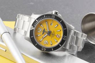 Thumbnail von Breitling Superocean 44 Steel Automatic Men's Watch Ref. A17367D81C1A1 B&P 2020