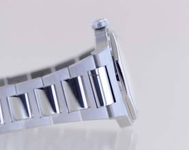 Thumbnail von Girard Perregaux Laureato 42mm Black Dial Automatic Sports watch B+P Top