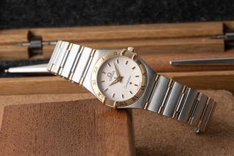 Thumbnail von Omega Constellation Ladies Honeycomb Dial Steel / Gold Quartz Women's Watch Ref. 1262.30.00