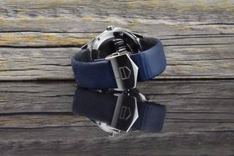 Thumbnail von TAG Heuer Carrera Quartz Blue Dial - Factory Diamond Bezel