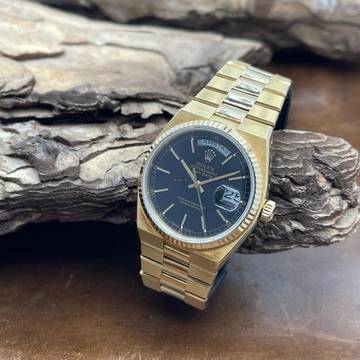  Rolex Day-Date Oysterquartz Day-Date Oysterquarz 18Kt - FULLSET 1978 LC100 - Ref. 19018 