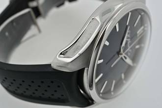 Thumbnail von H.Moser & Cie. Pioneer Centre Seconds Funky Blue 3200-1200
