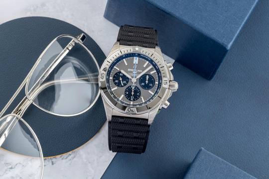  Breitling Chronomat 42 B01 42 Titan Automatik Herrenuhr Ref. EB0134101M1S1 B&P New 