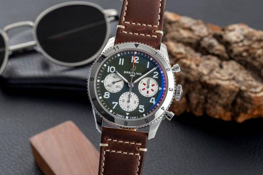 Breitling Classic AVI Chronograph 42 Curtiss Warhawk Stahl Ref A233802A1L1X1 B&P 