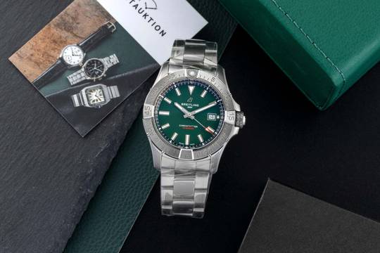  Breitling Avenger Automatic 42 Stahl Herrenuhr Ref A17328101L1A1 B&P NP 5100  