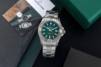 Breitling Avenger Automatic 42 Steel Men's Watch Ref A17328101L1A1 B&P NP 5100 €