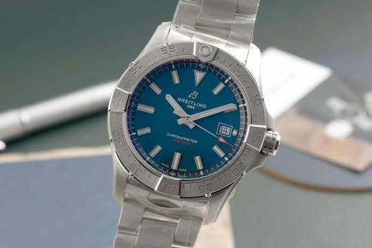  Breitling Avenger Automatic 42Stahl Herrenuhr Ref. A17328101C1A1 B&P NP 5200,- 