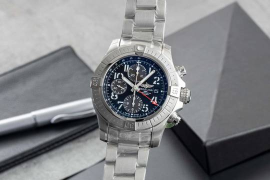 Breitling Avenger Chronograph GMT 45 Automatik Ref. A24315101B1A1 B&P New 