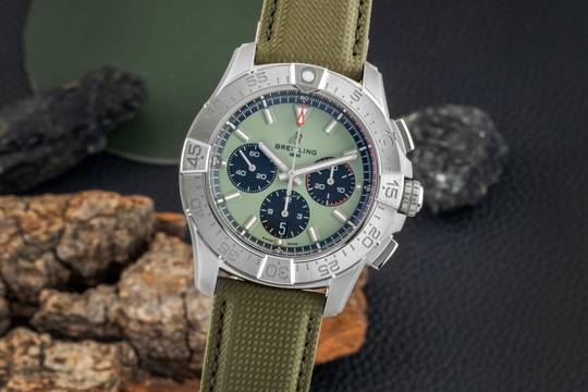  Breitling Avenger B01 Chronograph 44 Edelstahl Ref. AB0147101L1X1 