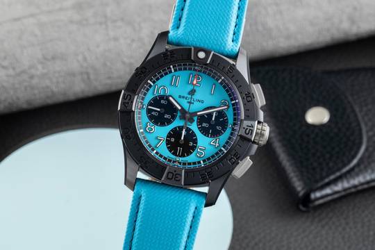  Breitling Avenger B01 Chronograph 42 Night Mission SB0146101L1X1 
