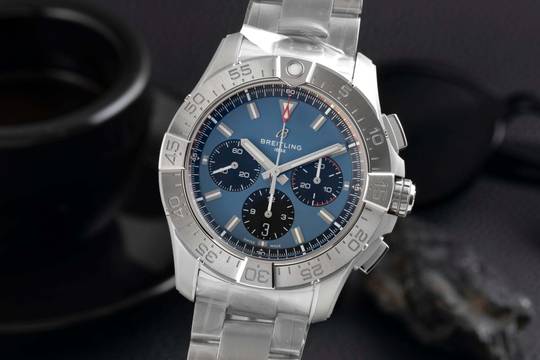  Breitling Avenger B01 Chronograph 44 Edelstahl Ref. AB0147101C1A1 