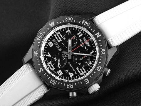  Breitling Endurance Pro Breitlight Ref.X83310A71B1S1 2025 Full Set Ungetragen Endurance Pro Weiß 38mm 