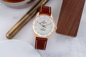 Breitling Navitimer 32 18k rose gold Diamond Dial Lady R77320E61A1P1