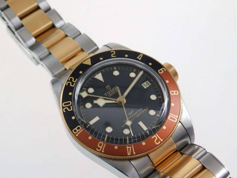 Tudor Black Bay GMT Heritage GMT nahezu ungetrageneTresoruhr im Full Set aus 2022 LC 100 im absoluten Full Set mit Erstkaufrechnung wie Ladenneu 
