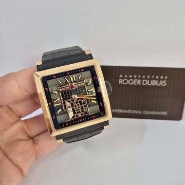  Roger Dubuis KingSquare King Square Ouro Rosé Edição de 25 Unidades 