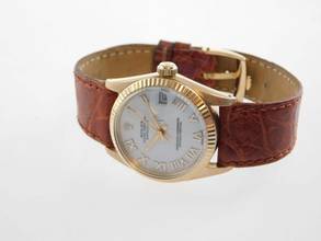 Thumbnail von Rolex Datejust 31 18 Karat Gelbgold Datejust 31 mm Medium mit Krokoband und original Schließe im Top Zustand von 1977 weiß / römisch