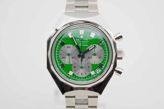 Thumbnail von Zenith Defy Chronograph USM Edition Green Dial Fullset with USM Cabinet from 2025 No. 51 of 60