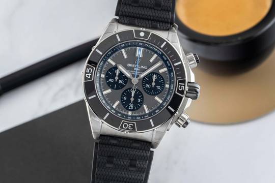  Breitling Chronomat B01 44 Titan Automatik Herrenuhr Ref. EB0136251M1S1 B&P New 