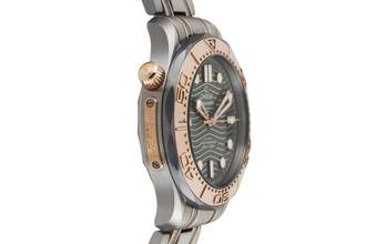 Thumbnail von Omega Seamaster Diver 300 M Co-Axial Titanium / Tantalum / Gold 210.60.42.20.99.001