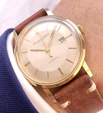  IWC Wonderful Solid Gold Pie Pan Dial Vintage Automatic vintage 