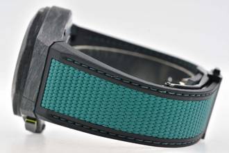 Thumbnail von Girard Perregaux Laureato Absolute Aston Martin Chronograph Limited 81060-41-3071-1CX F1 Carbon