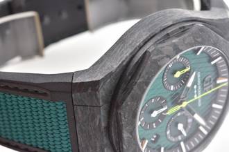 Thumbnail von Girard Perregaux Laureato Absolute Aston Martin Chronograph Limited 81060-41-3071-1CX F1 Carbon