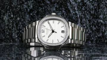 Patek Philippe Nautilus Lady Nautilus 7118/1200A Steel - like New - Fullset 2019
