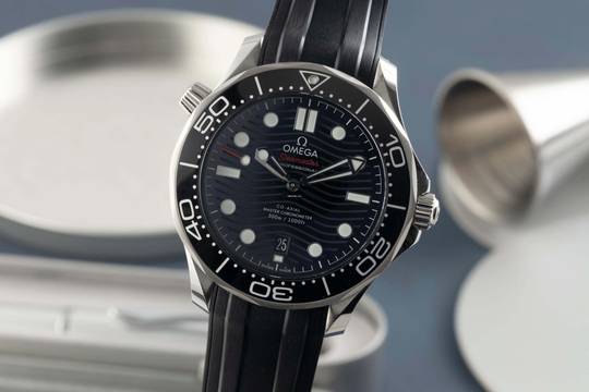  Omega Seamaster Diver 300 M Co-Axial Keramik 210.32.42.20.01.001 B&P 