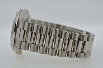 Thumbnail von Rolex Day-Date Oyster Perpetual Day Date 36 18k White Gold Weißgold Diamond Dial Bezel 18349