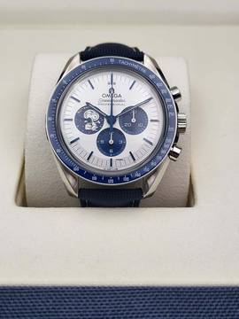 Omega Speedmaster Professional Moonwatch 'Silver Snoopy Award' Unworn Full Set Austria 2024