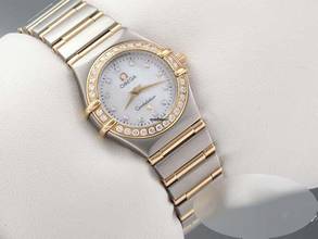 Thumbnail von Omega Constellation Ladies Lady Constellation Edelstahl Gelbgold Perlmutt Diamanten 1267.75.00 Brillanten Steel 18kt Yellow Gold