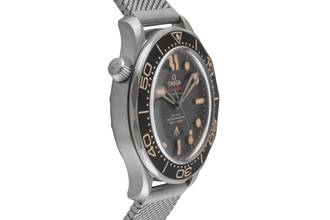 Thumbnail von Omega Seamaster Diver 300 M James Bond 007 Titanium Automatic 210.90.42.20.01.001