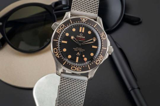  Omega Seamaster Diver 300 M James Bond 007 Titan Automatik 210.90.42.20.01.001 